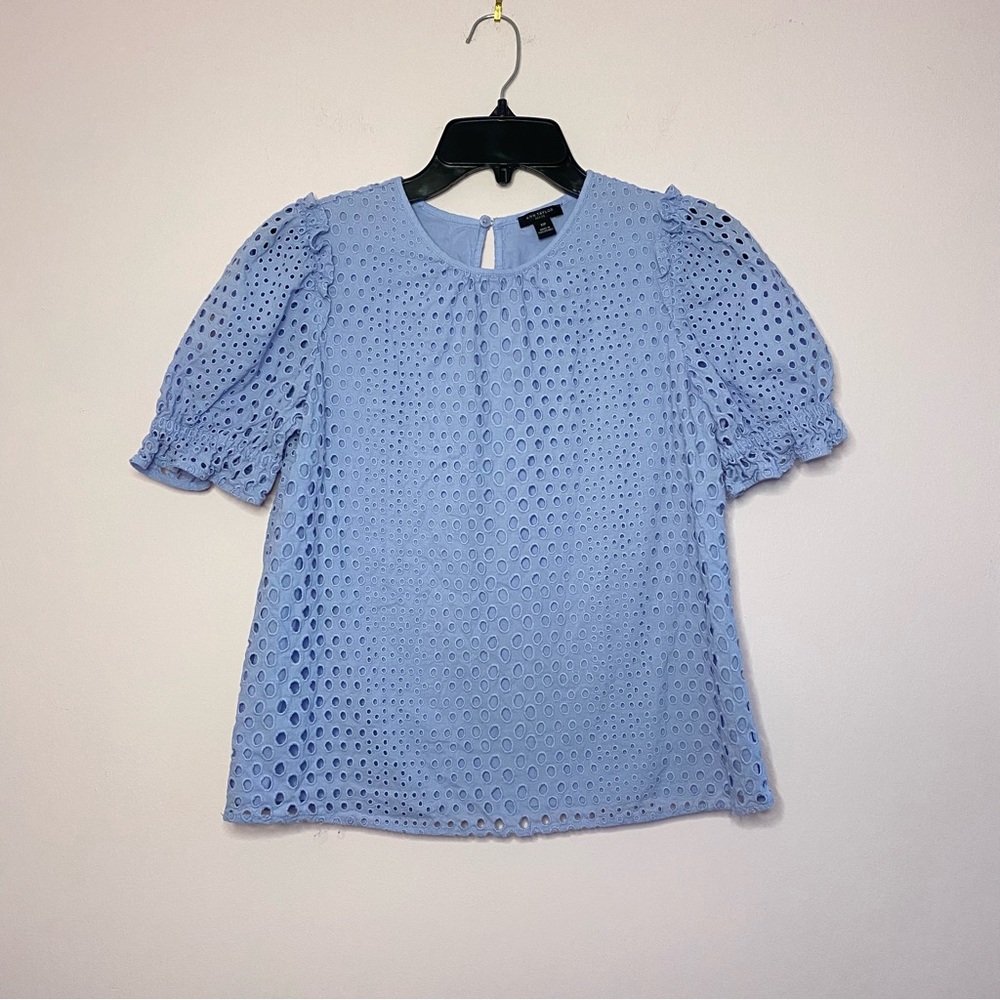 Ann Taylor Eyelet Puff Sleeves Top size XS